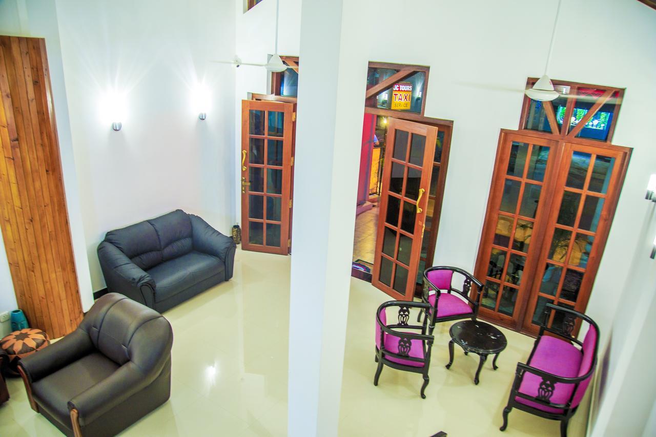 Ruki Sea Reach Hotel Kudapaduwa Bagian luar foto