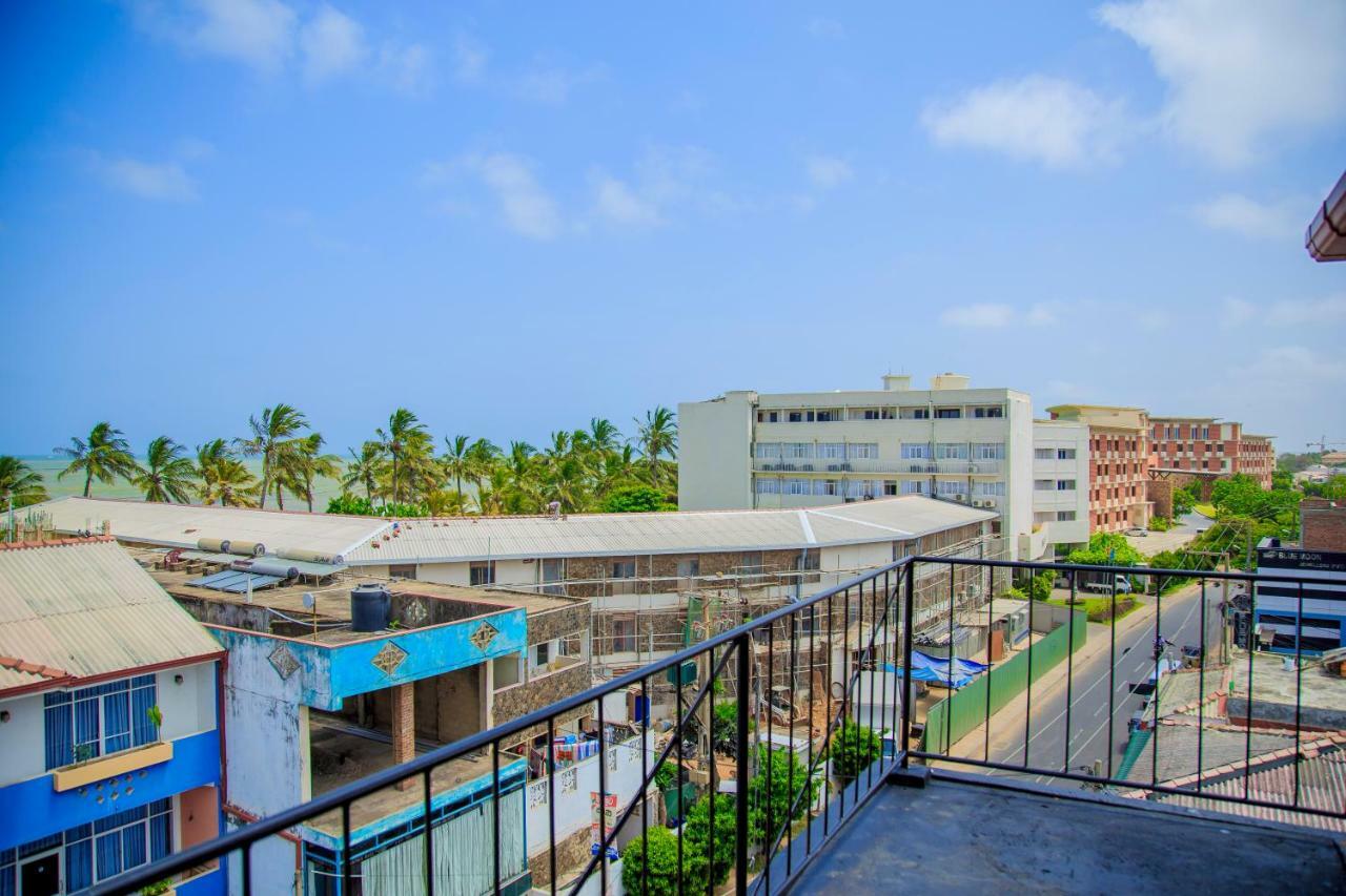 Ruki Sea Reach Hotel Kudapaduwa Bagian luar foto